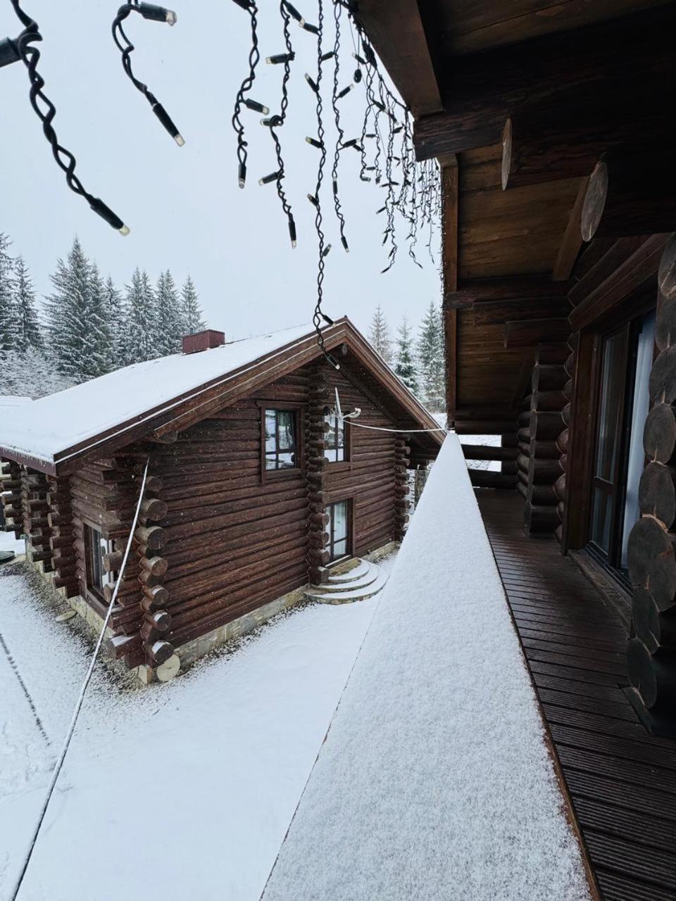 Tatova Hata Iablunîțea Exterior foto
