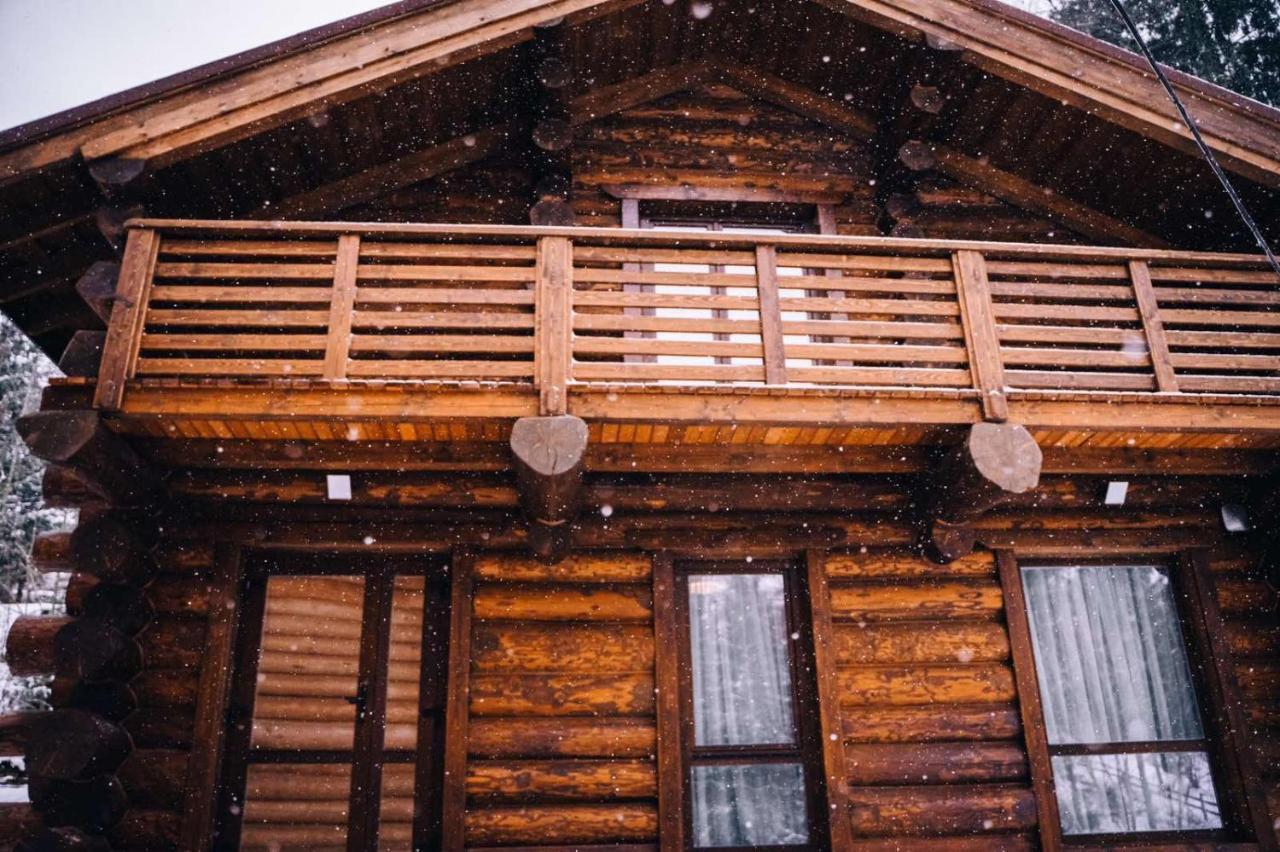 Tatova Hata Iablunîțea Exterior foto